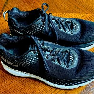 HOKA One One Clifton 5, Size 10 ladies. Black.